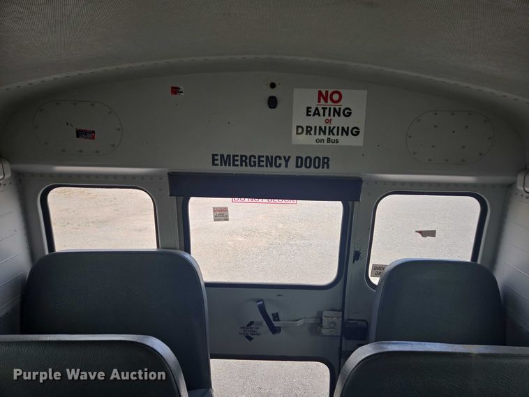 image for item EM2155 2004 Freightliner 101PS school bus