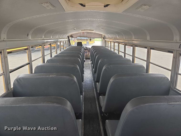 image for item EM2155 2004 Freightliner 101PS school bus