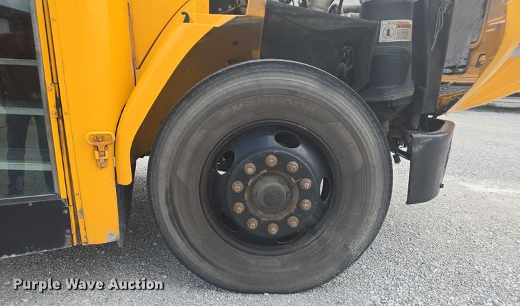 image for item EM2155 2004 Freightliner 101PS school bus
