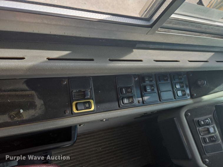 image for item EM2156 2006 Blue Bird All American school bus