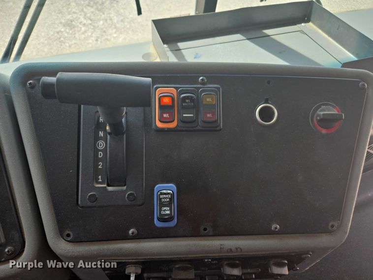 image for item EM2156 2006 Blue Bird All American school bus