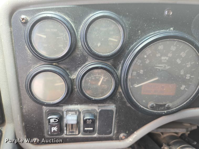 image for item EM2156 2006 Blue Bird All American school bus