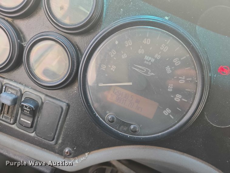 image for item EM2156 2006 Blue Bird All American school bus