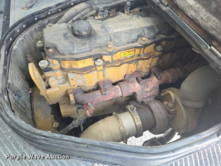 image for item EM2156 2006 Blue Bird All American school bus