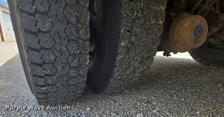 image for item EM2156 2006 Blue Bird All American school bus