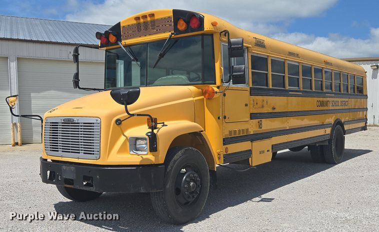image for item EM2157 2005 Freightliner 101PS school bus