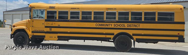 image for item EM2157 2005 Freightliner 101PS school bus