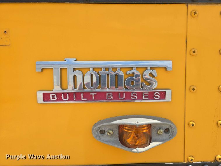 image for item EM2157 2005 Freightliner 101PS school bus