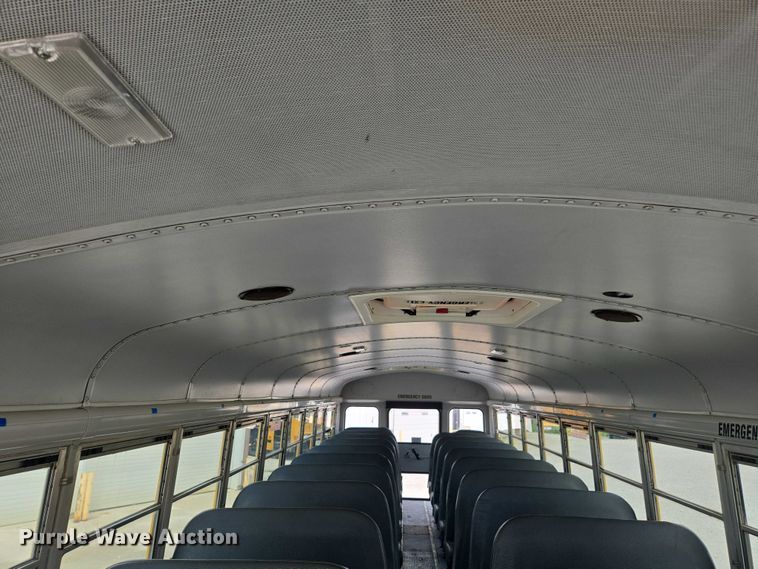 image for item EM2157 2005 Freightliner 101PS school bus