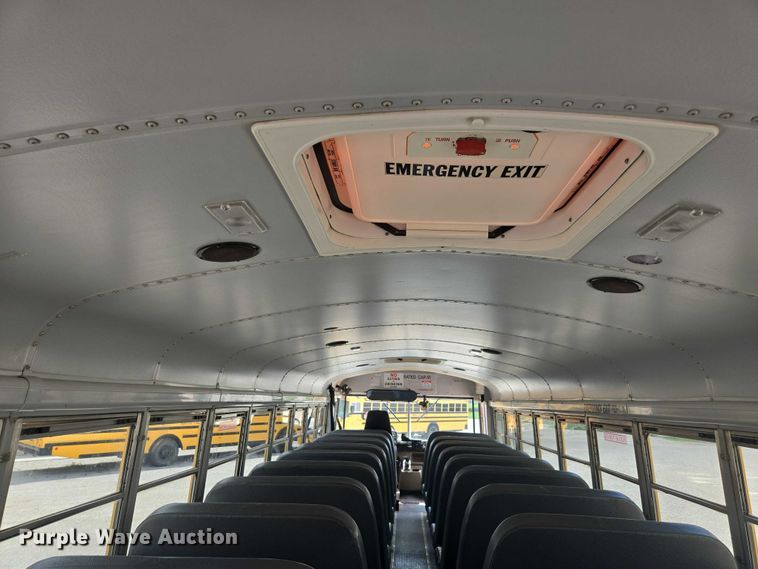 image for item EM2157 2005 Freightliner 101PS school bus