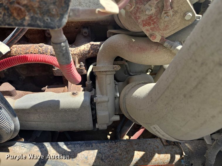 image for item EM2157 2005 Freightliner 101PS school bus