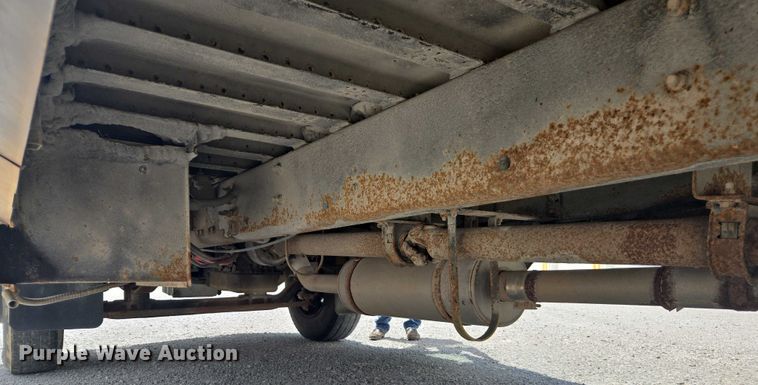 image for item EM2157 2005 Freightliner 101PS school bus