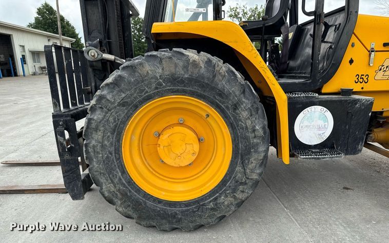 image for item EM2160 2006 JCB 930 forklift