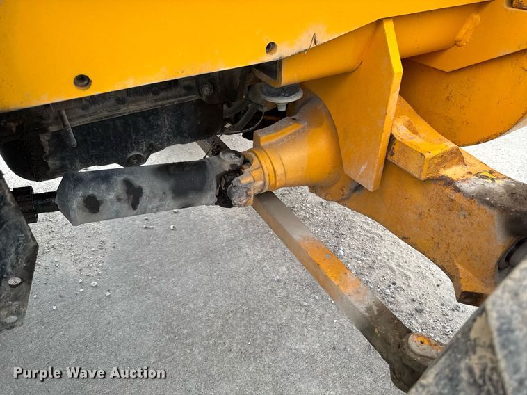 image for item EM2160 2006 JCB 930 forklift