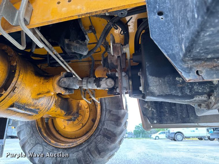 image for item EM2160 2006 JCB 930 forklift