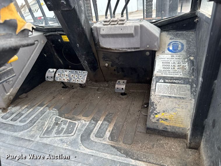 image for item EM2160 2006 JCB 930 forklift