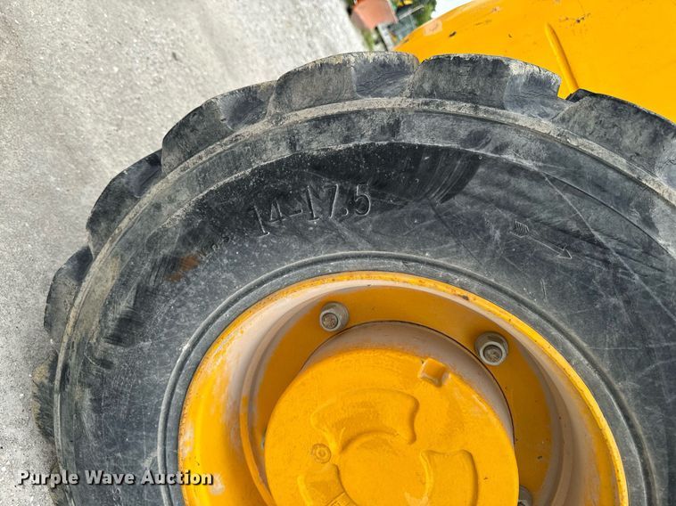 image for item EM2160 2006 JCB 930 forklift