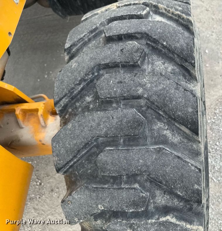 image for item EM2160 2006 JCB 930 forklift