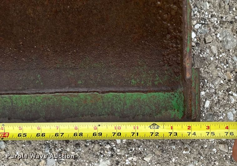 image for item EM2164 1997 John Deere 1070 MFWD tractor