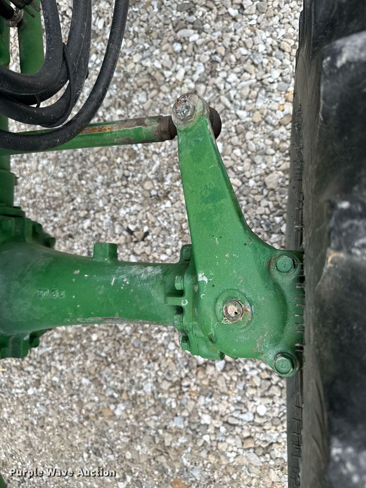 image for item EM2164 1997 John Deere 1070 MFWD tractor