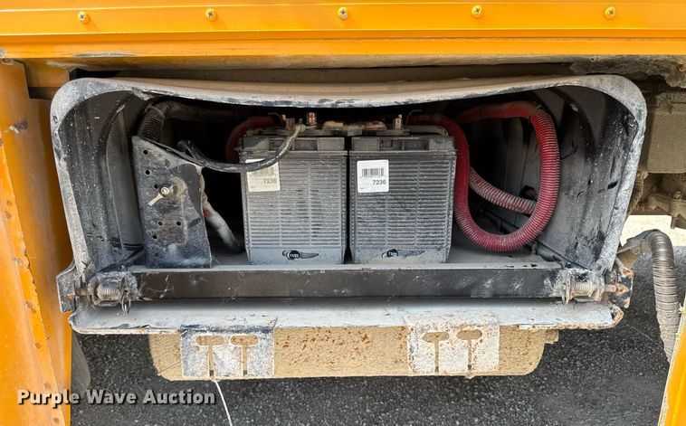 image for item EM2176 2010 Thomas B2 bus chasis school bus