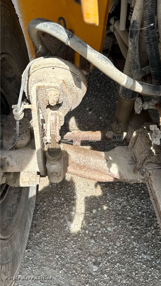 image for item EM2176 2010 Thomas B2 bus chasis school bus