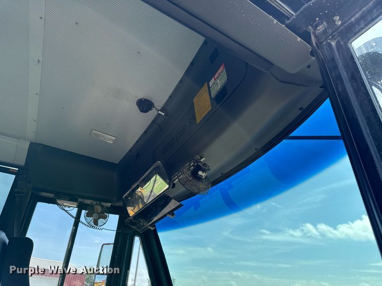 image for item EM2176 2010 Thomas B2 bus chasis school bus