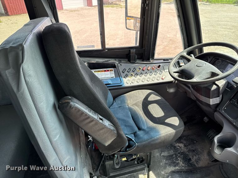 image for item EM2176 2010 Thomas B2 bus chasis school bus