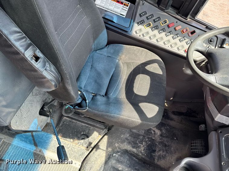 image for item EM2176 2010 Thomas B2 bus chasis school bus