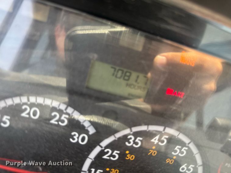 image for item EM2176 2010 Thomas B2 bus chasis school bus