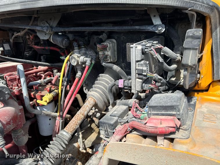 image for item EM2176 2010 Thomas B2 bus chasis school bus