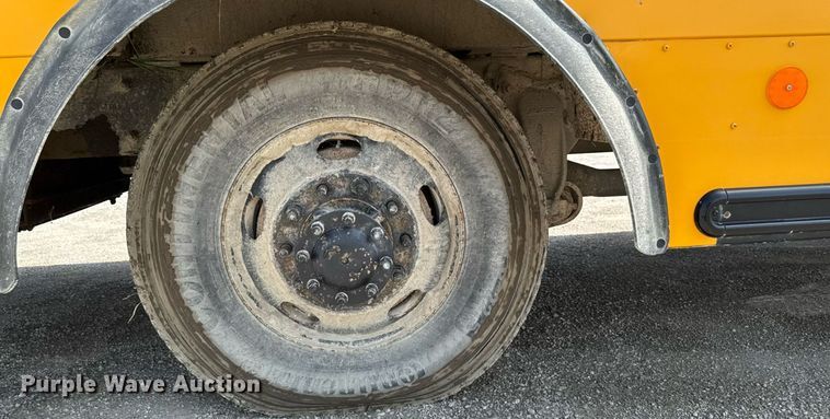 image for item EM2176 2010 Thomas B2 bus chasis school bus