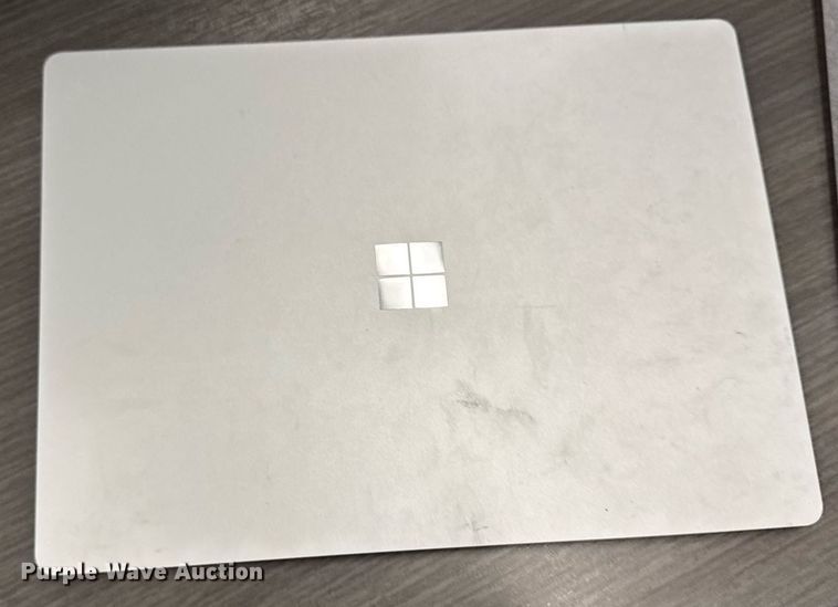 image for item EM3798 (10) Microsoft 1868 Surface laptops