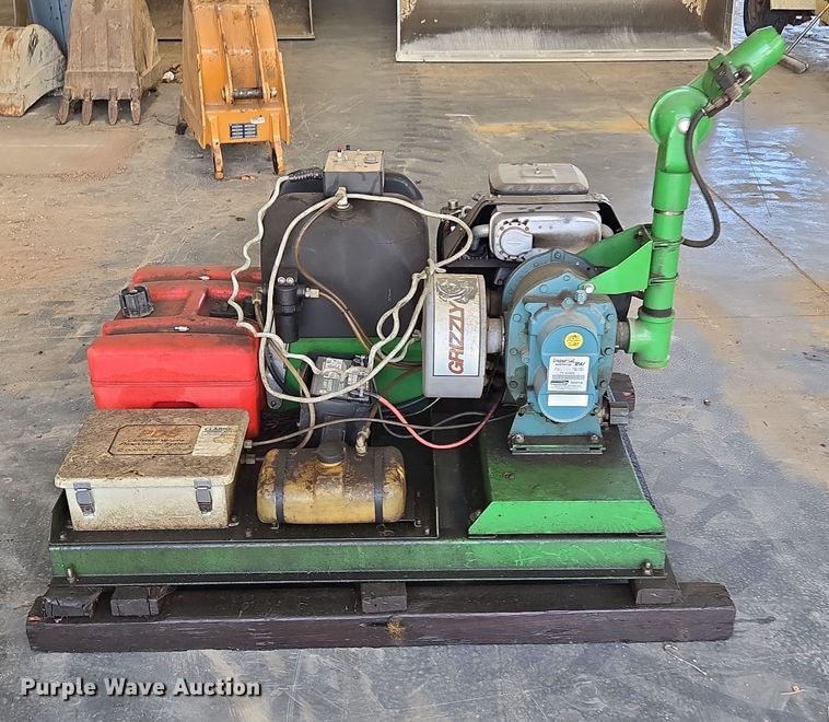 image for item EN2020 Clarke Grizzly turf 