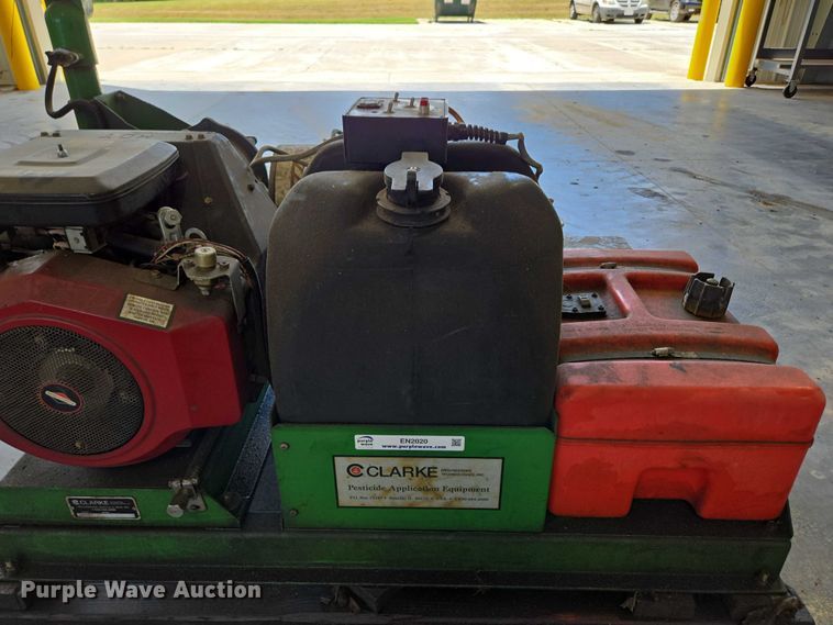 image for item EN2020 Clarke Grizzly turf 