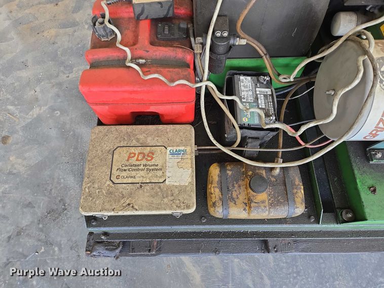 image for item EN2020 Clarke Grizzly turf 