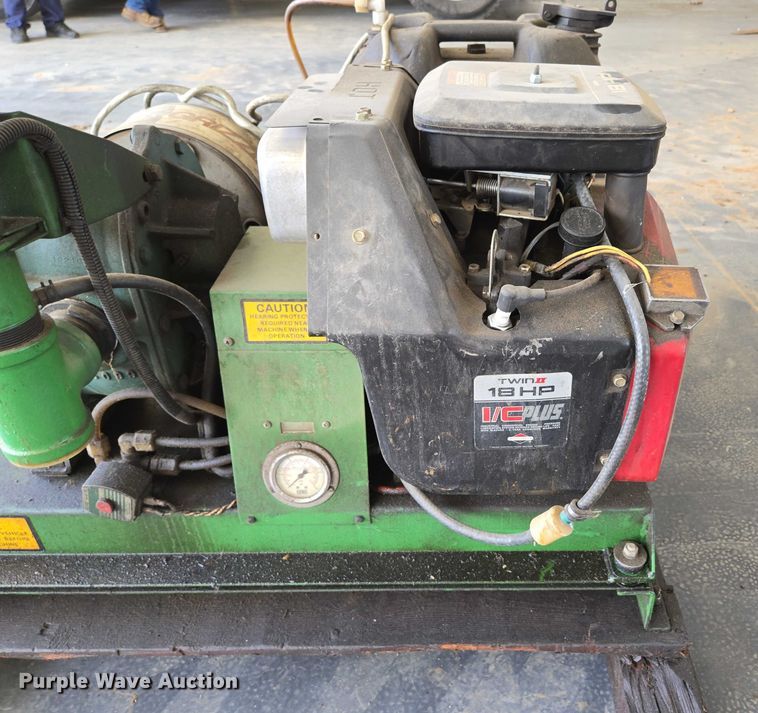 image for item EN2020 Clarke Grizzly turf 