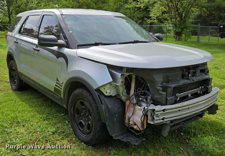 image for item EN3772 2016 Ford Explorer Police Interceptor SUV
