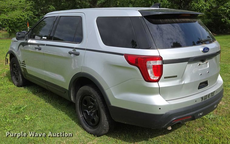 image for item EN3772 2016 Ford Explorer Police Interceptor SUV