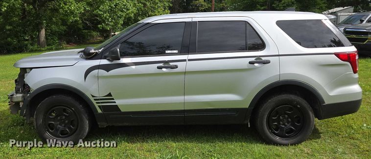 image for item EN3772 2016 Ford Explorer Police Interceptor SUV