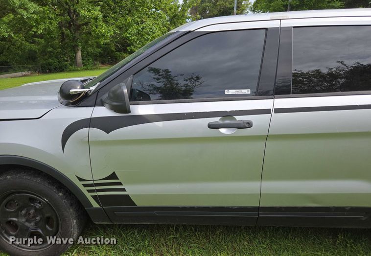 image for item EN3772 2016 Ford Explorer Police Interceptor SUV