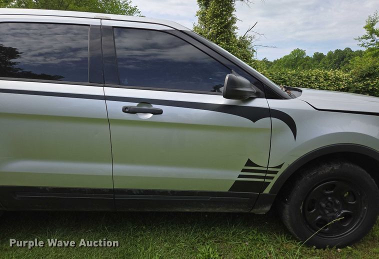 image for item EN3772 2016 Ford Explorer Police Interceptor SUV