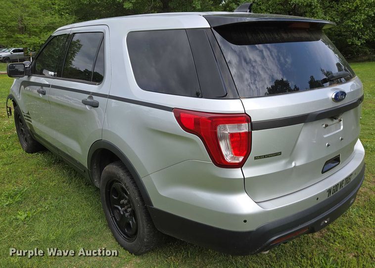 image for item EN3772 2016 Ford Explorer Police Interceptor SUV