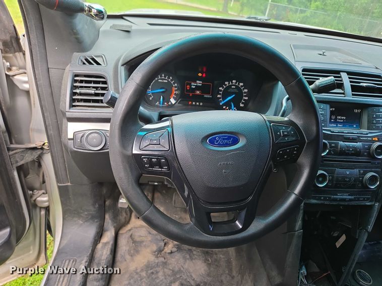 image for item EN3772 2016 Ford Explorer Police Interceptor SUV