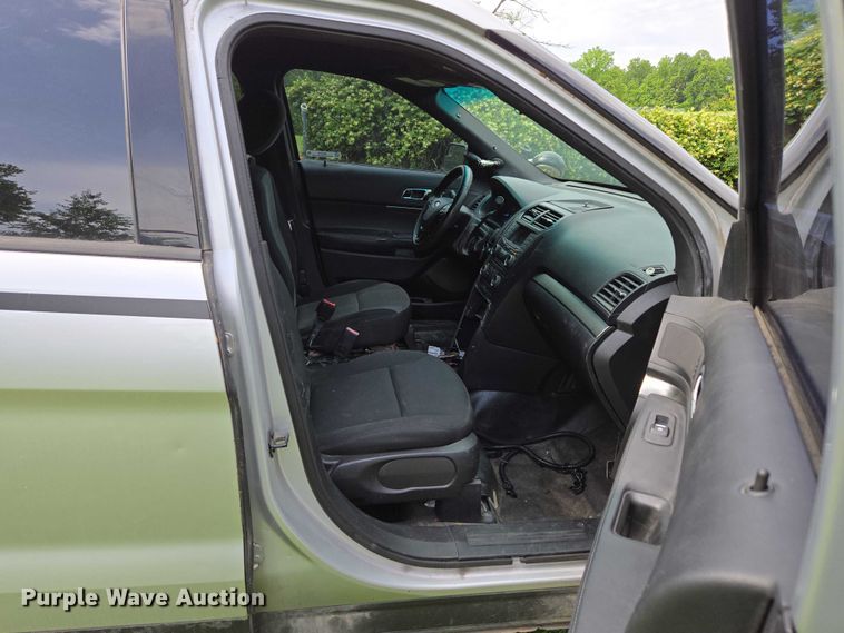 image for item EN3772 2016 Ford Explorer Police Interceptor SUV