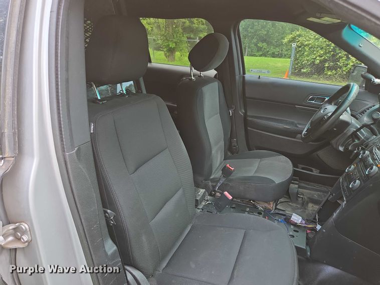 image for item EN3772 2016 Ford Explorer Police Interceptor SUV