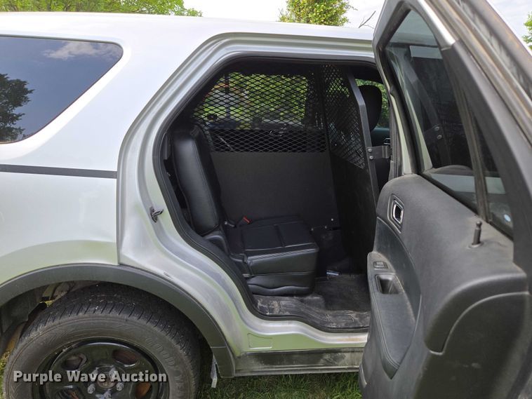 image for item EN3772 2016 Ford Explorer Police Interceptor SUV