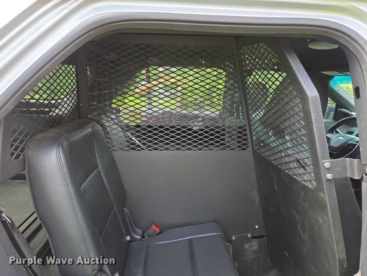 image for item EN3772 2016 Ford Explorer Police Interceptor SUV