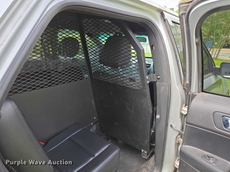 image for item EN3772 2016 Ford Explorer Police Interceptor SUV