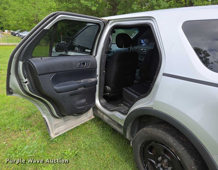 image for item EN3772 2016 Ford Explorer Police Interceptor SUV